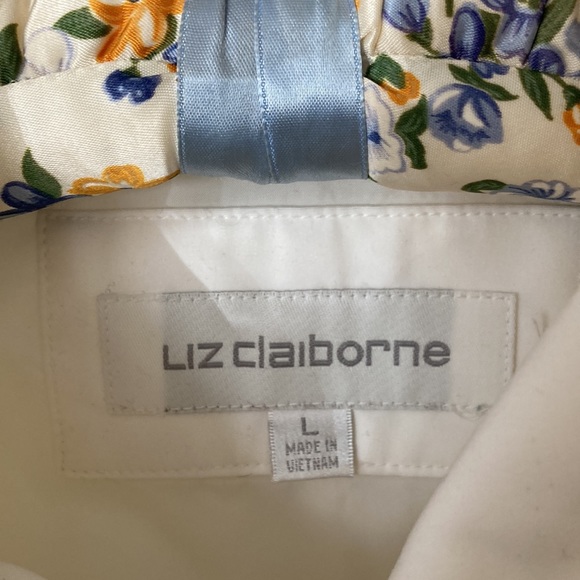 Liz Claiborne winter white quilted lightweight jacket - Picture 3 of 9